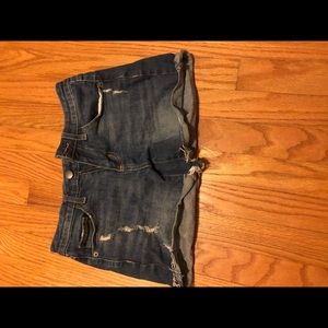 Universal thread shorts